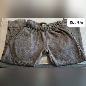 Boys Lee's sweatpants size 5/6